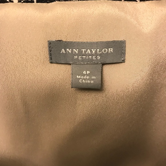 An Taylor dress - Picture 3 of 5